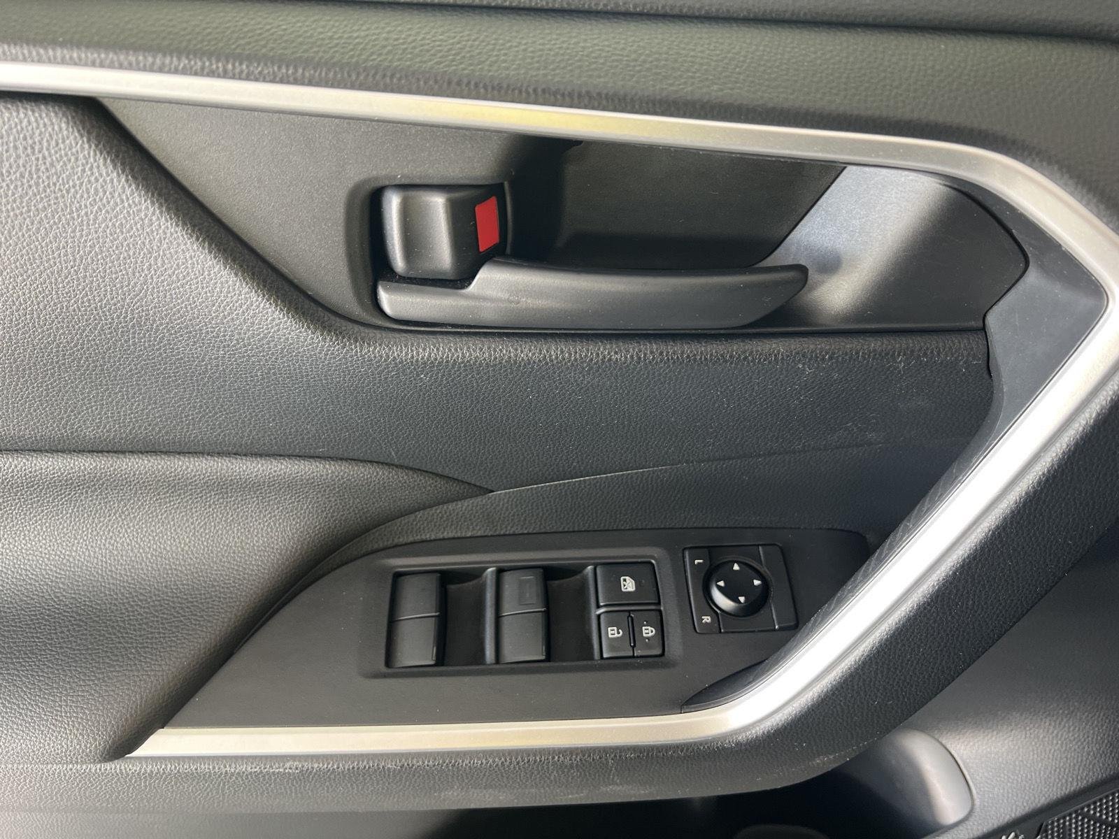 Used 2019 Magnetic Gray Metallic Toyota LE image 13
