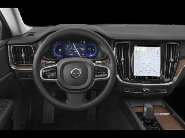 Used 2024 White Volvo B5 Core Dark Theme image 4