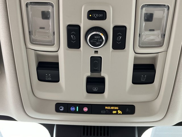 Used 2024 White Frost Tricoat GMC Denali image 30