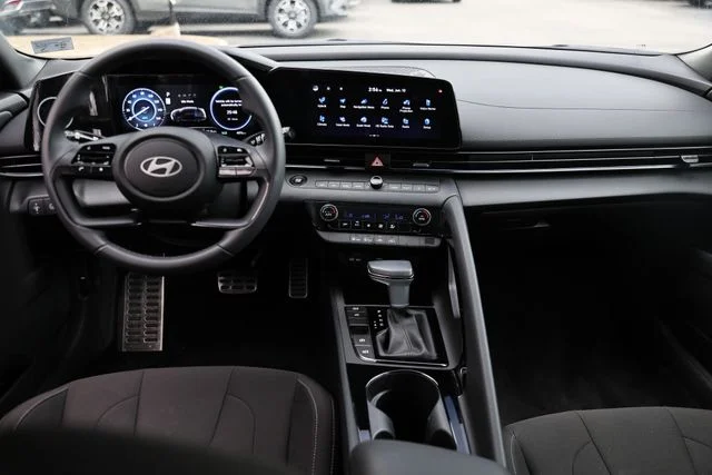 Certified Used 2025 Serenity White Hyundai SEL Sport image 25
