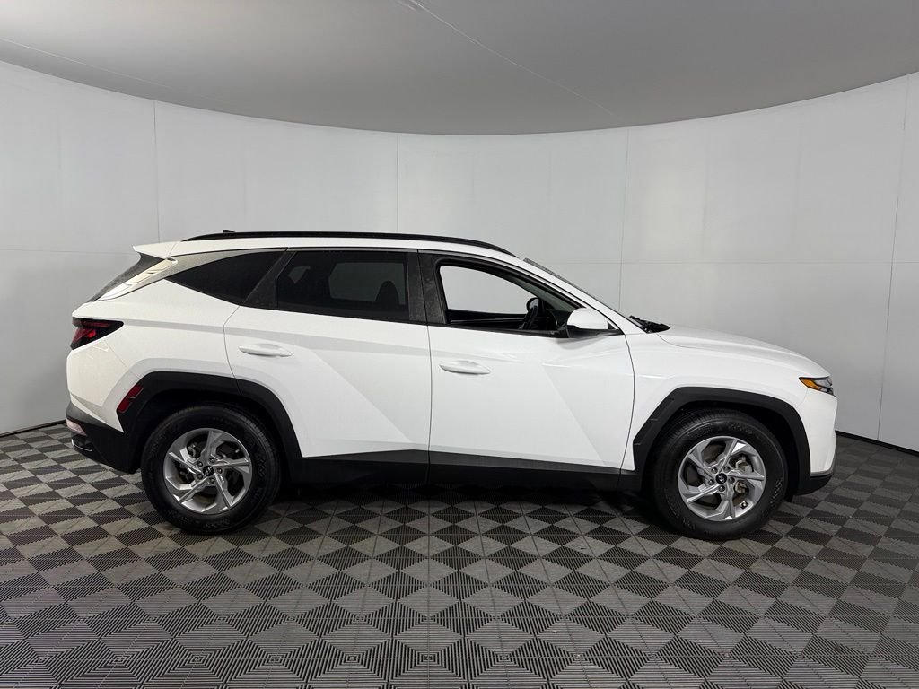 Used 2024 White Hyundai SEL image 7