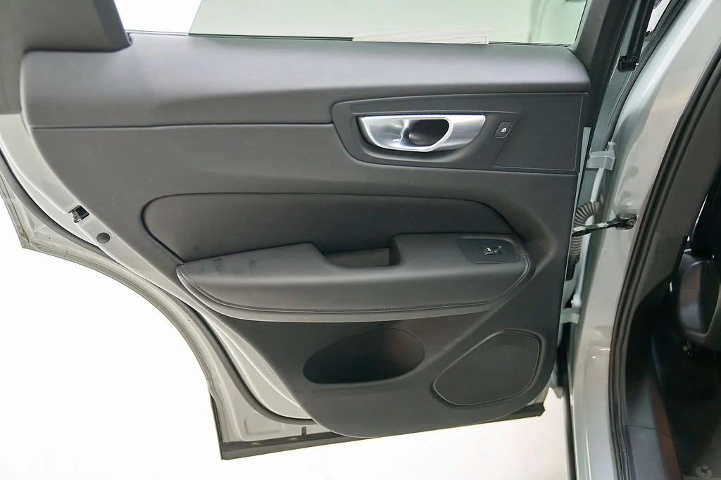 Certified Used 2024 Vapour Grey Volvo Plus image 20