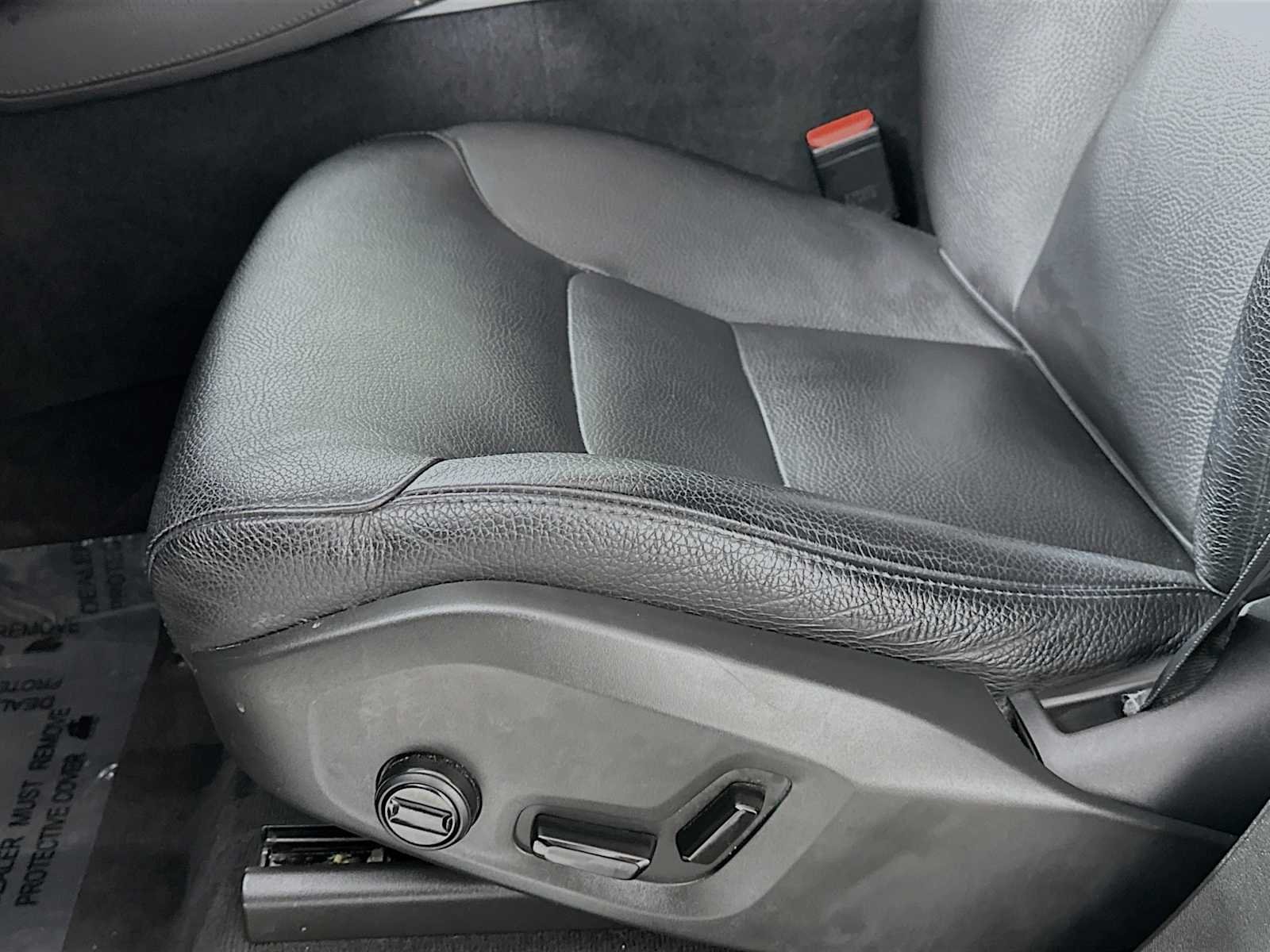 Certified Used 2019 Osmium Grey Metallic Volvo Momentum image 18