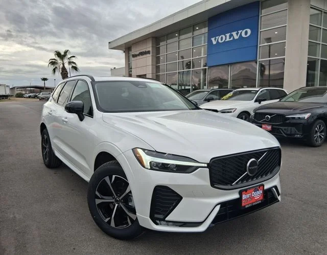 2026 Volvo XC60 B5 Core Dark AWD's photo