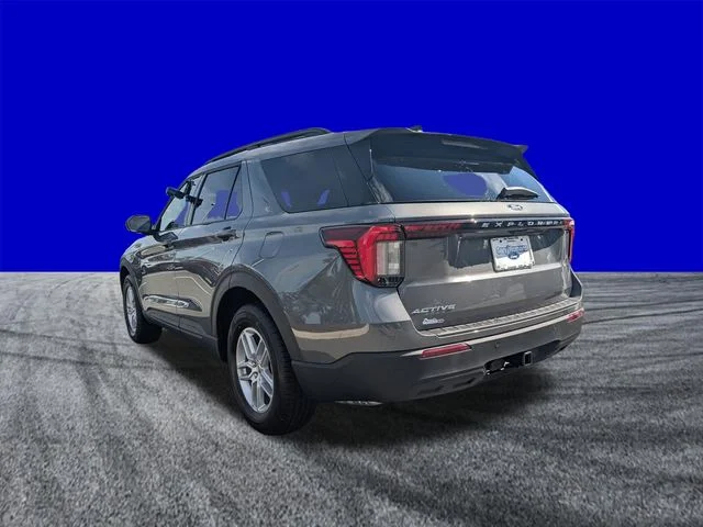 New 2027 Carbonized Gray Metallic Ford Active image 5