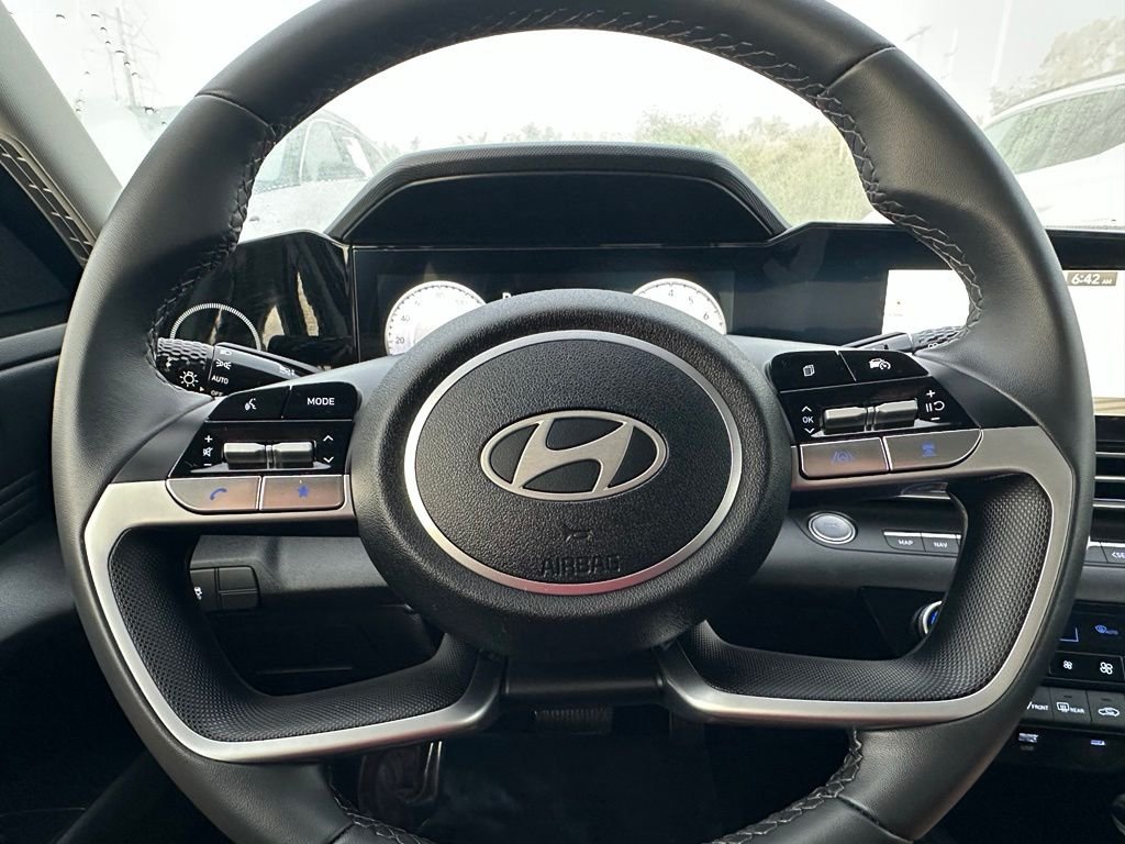 2026 Hyundai Elantra Limited - Photo 22