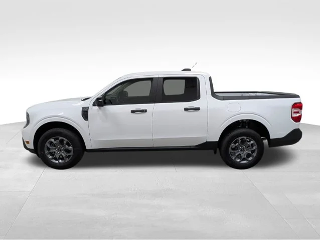 New 2026 Oxford White Ford XLT image 31