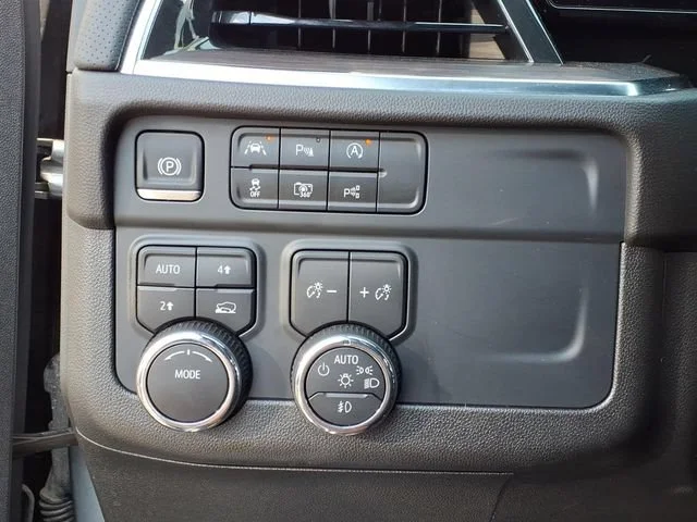 Used 2025 Sterling Gray Metallic Chevrolet Premier image 27