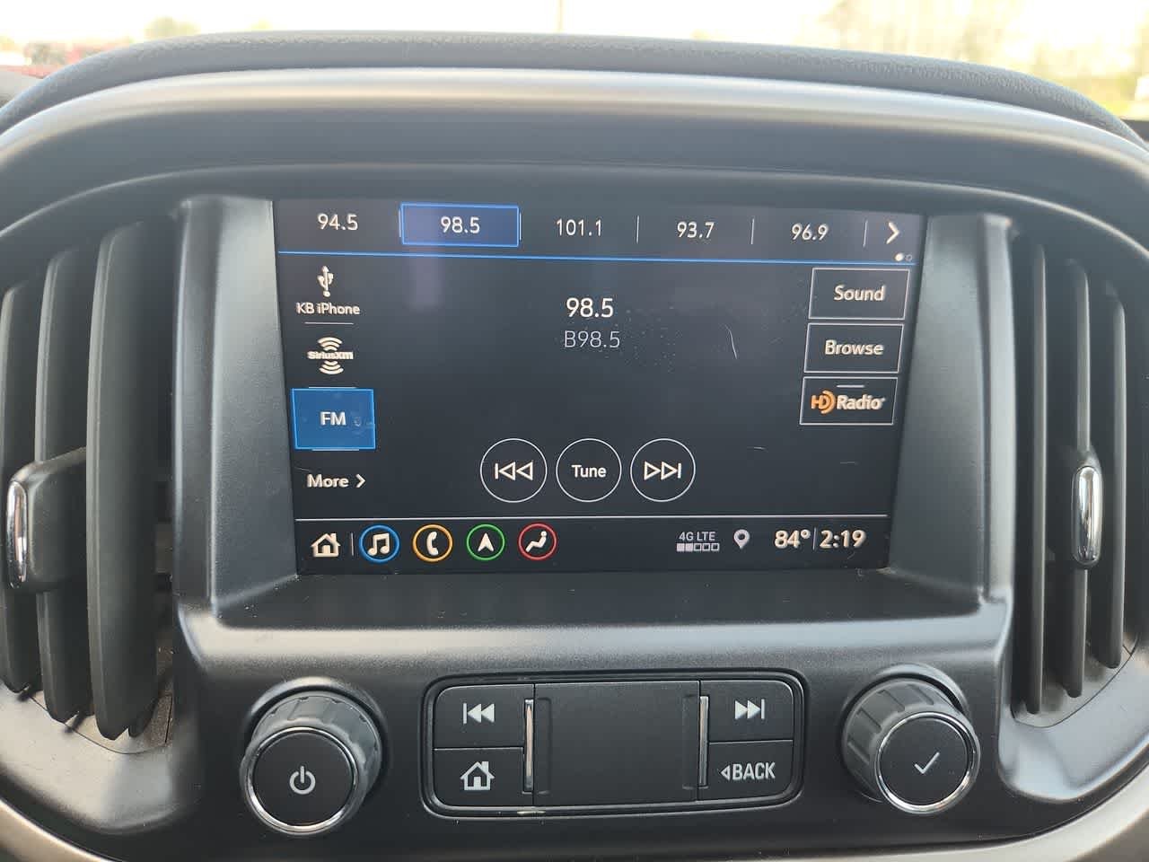 Used 2022 Summit White Chevrolet Z71 image 21