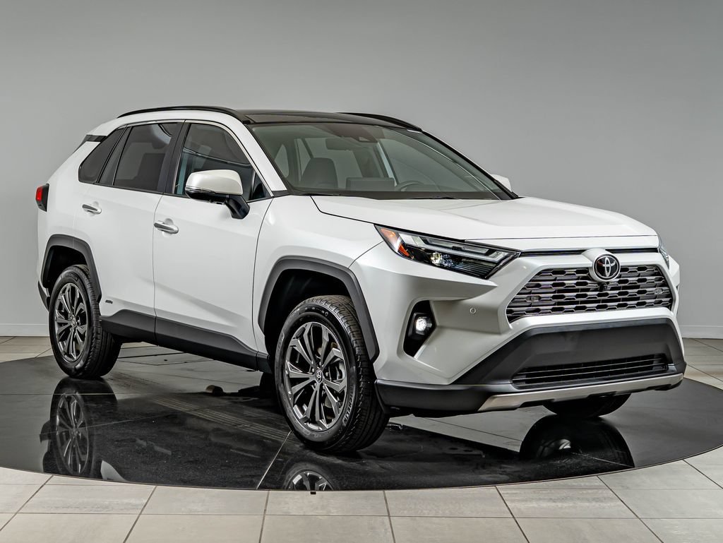 Used 2025 Pearl Toyota Limited image 3