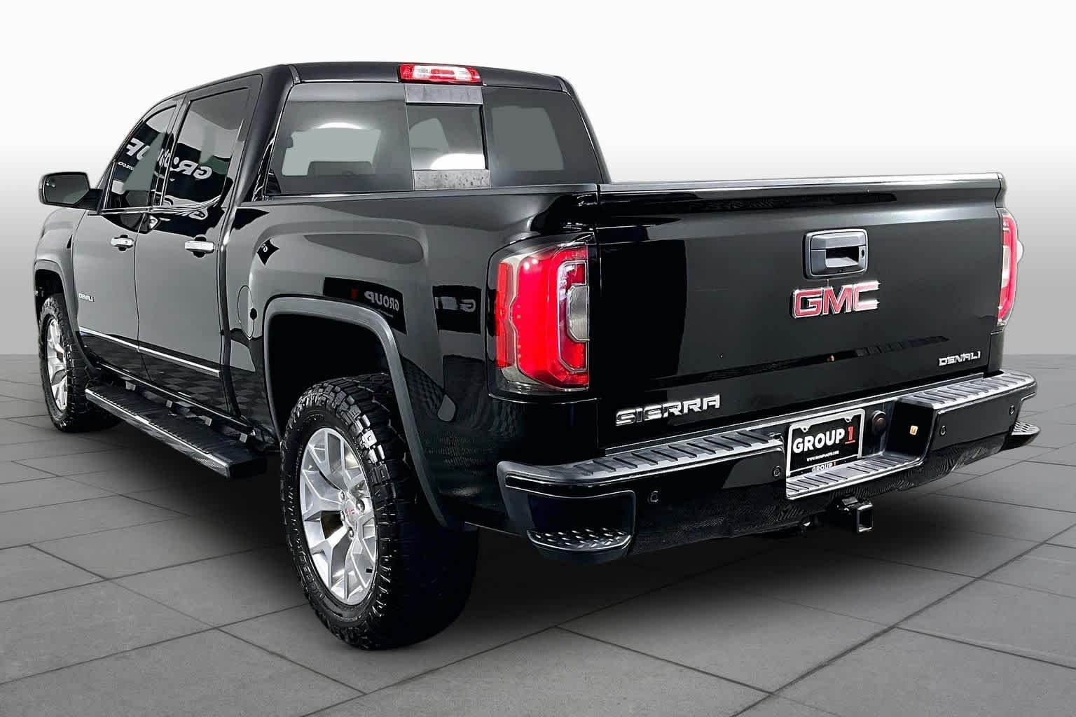 Used 2017 Onyx Black GMC Denali image 12