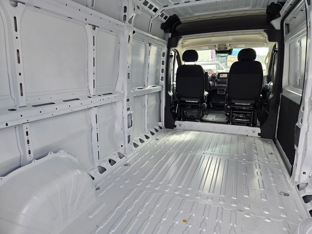 New 2026 Bright White Clear-Coat Exterior Paint RAM Tradesman image 7