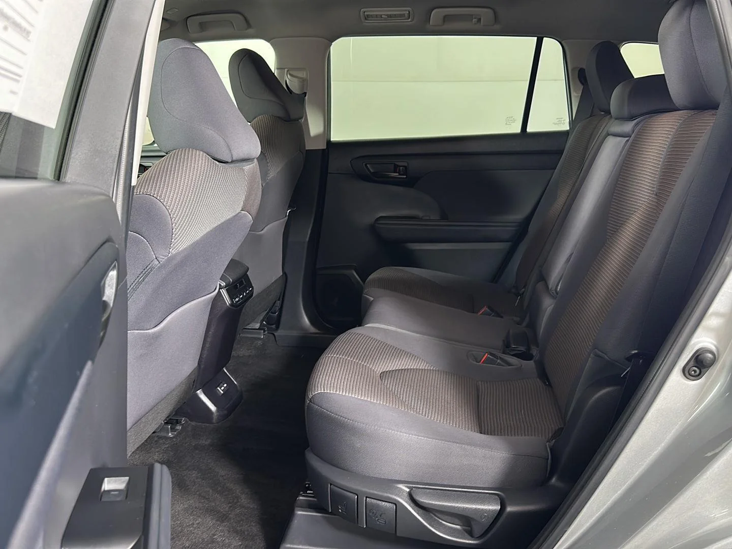 Used 2023 Celestial Silver Metallic Toyota LE image 27
