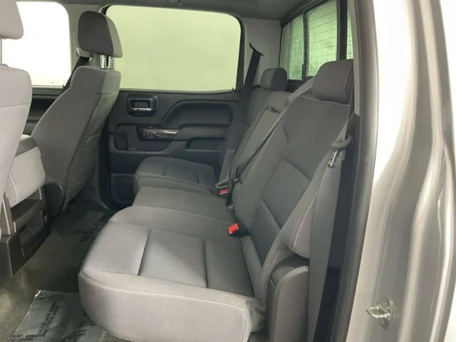 Used 2018 Quicksilver Metallic GMC SLE image 22