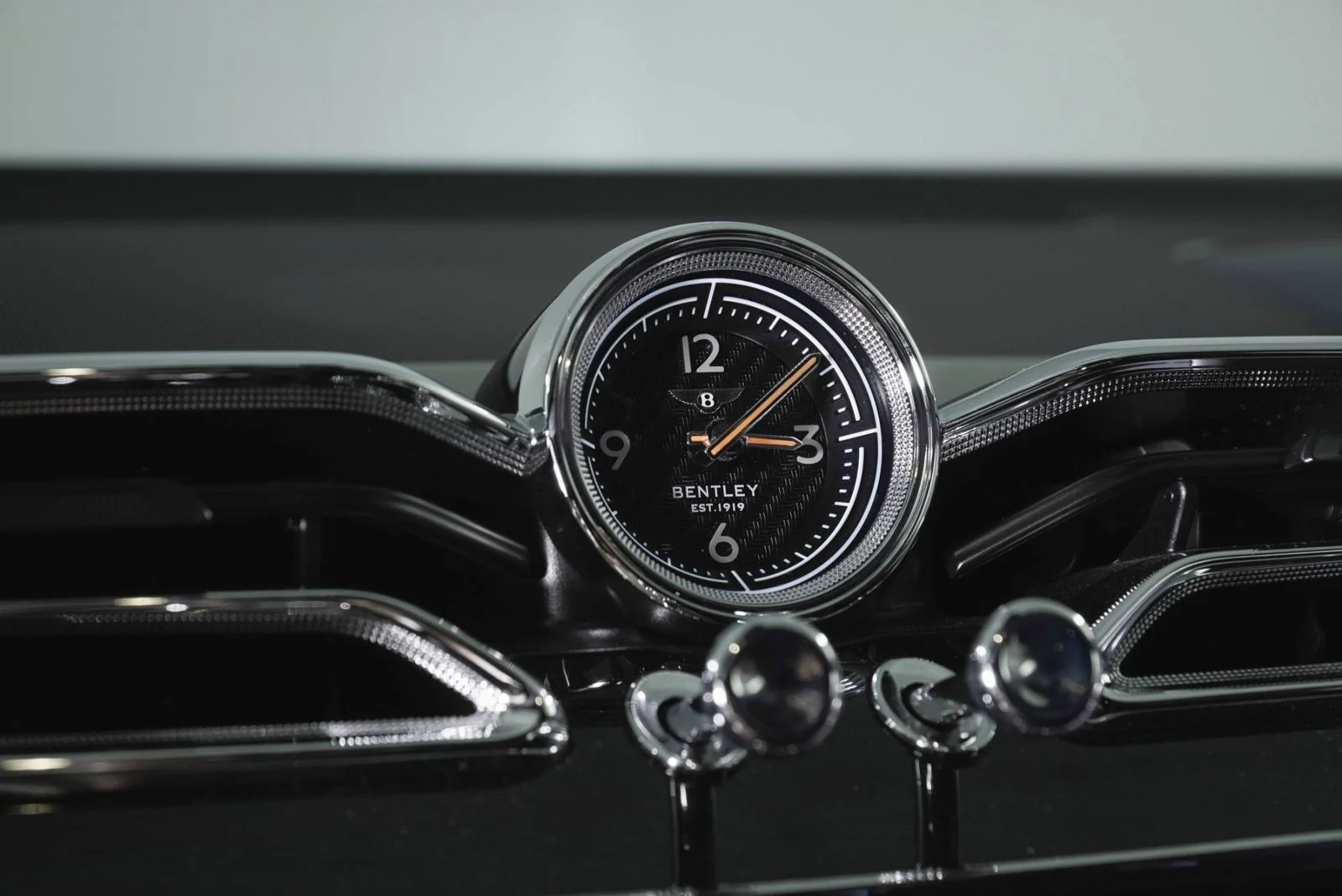 Used 2022  Bentley  image 21