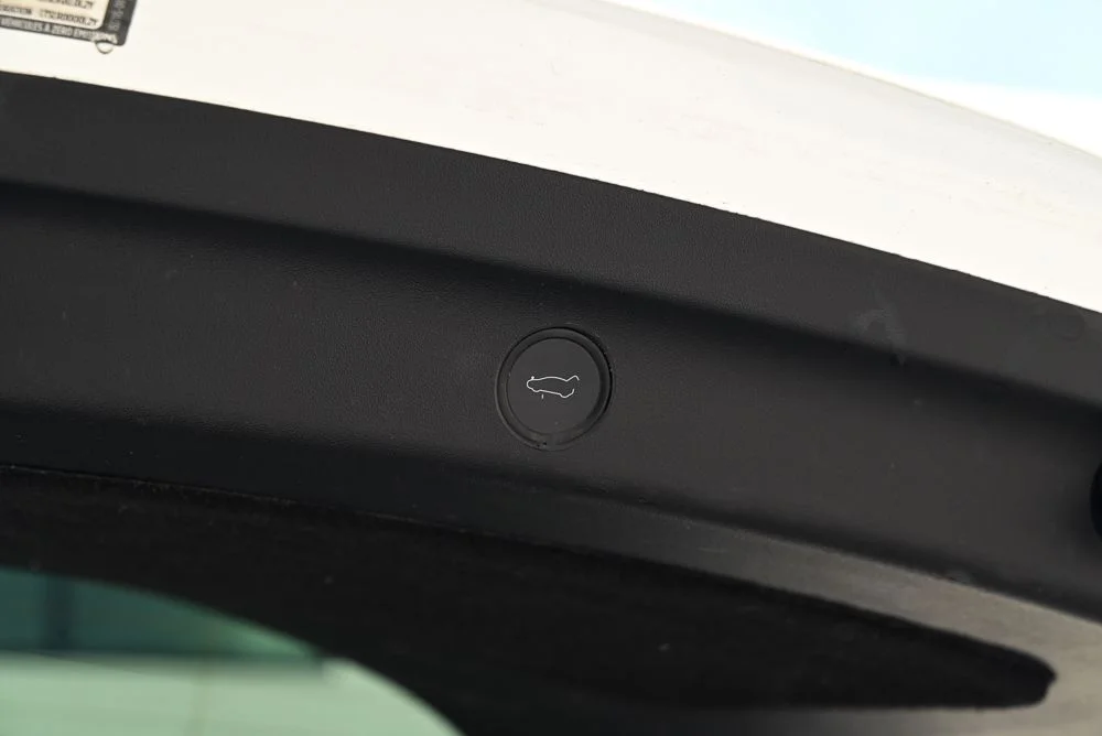 Used 2020  Tesla Long Range image 34
