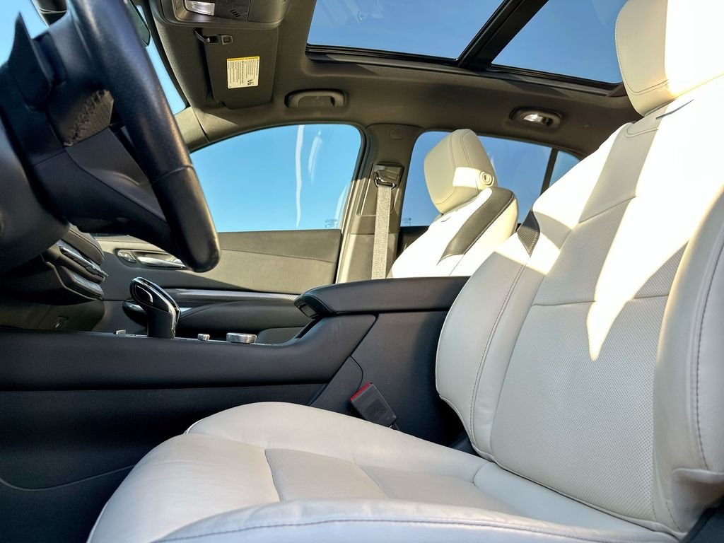 Used 2023 Black Cadillac Sport image 9
