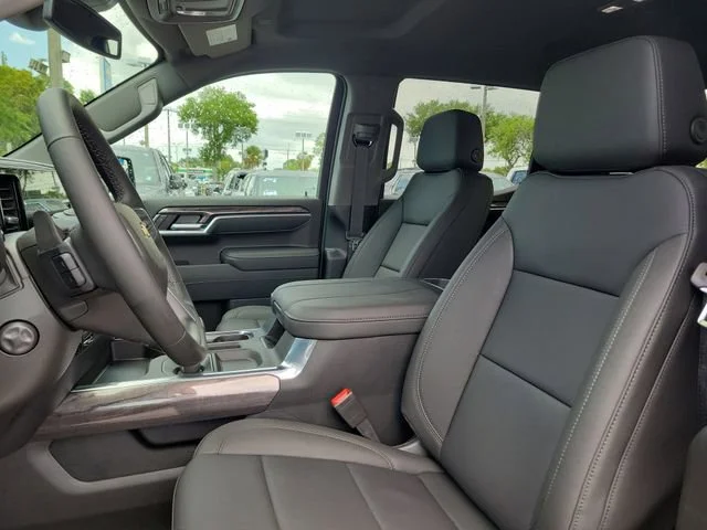 2026 Chevrolet Silverado 1500 LTZ - Photo 20