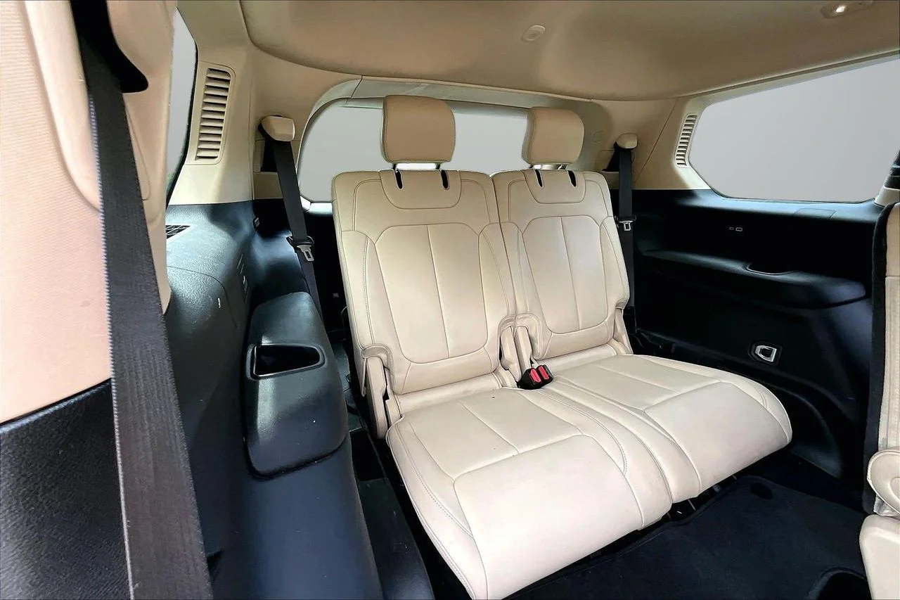 Used 2021 White Jeep Limited image 25