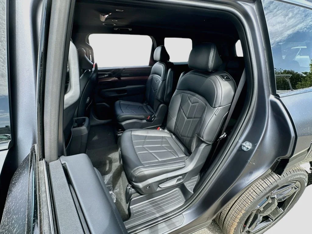New 2027 Panthera Metal Matte Kia X-Line EX image 25