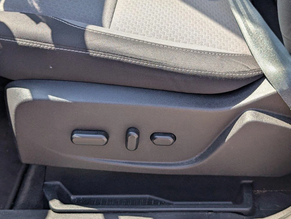Used 2017 Ingot Silver Ford SE image 16