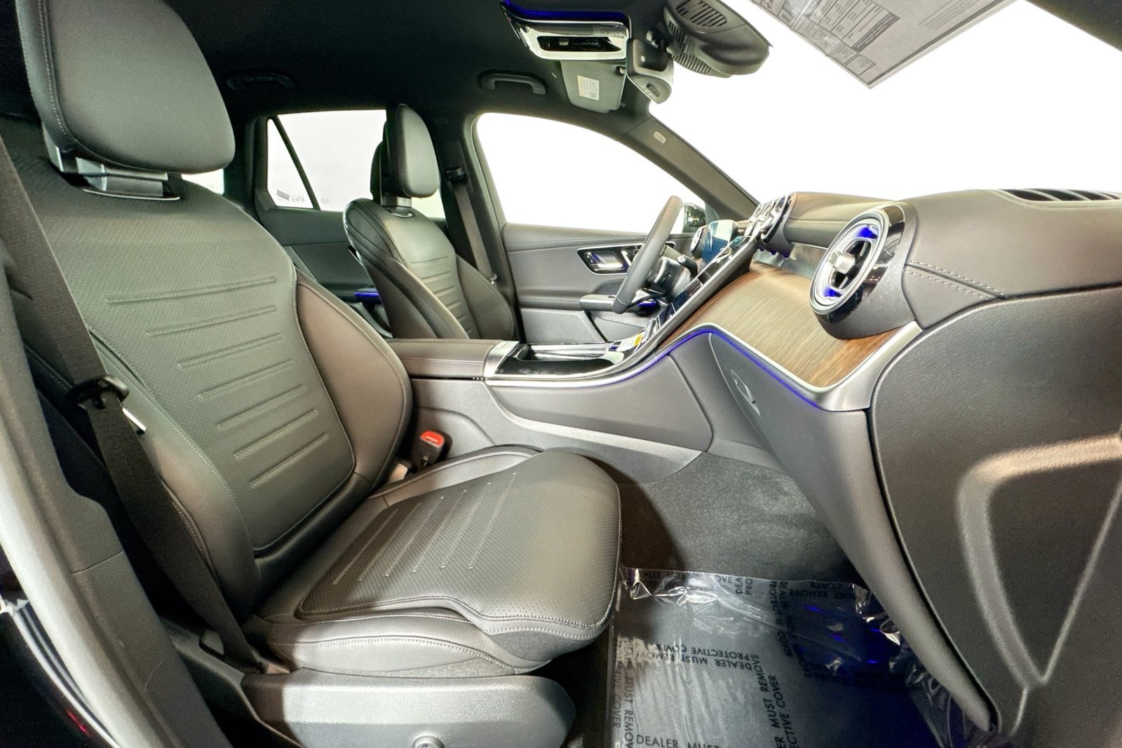 New 2026 Black Mercedes-Benz GLC 300 image 25