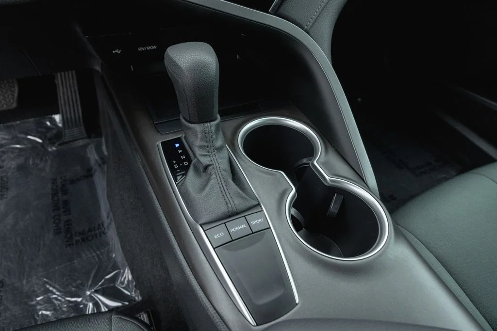 Certified Used 2022 Ice Edge Toyota LE image 16