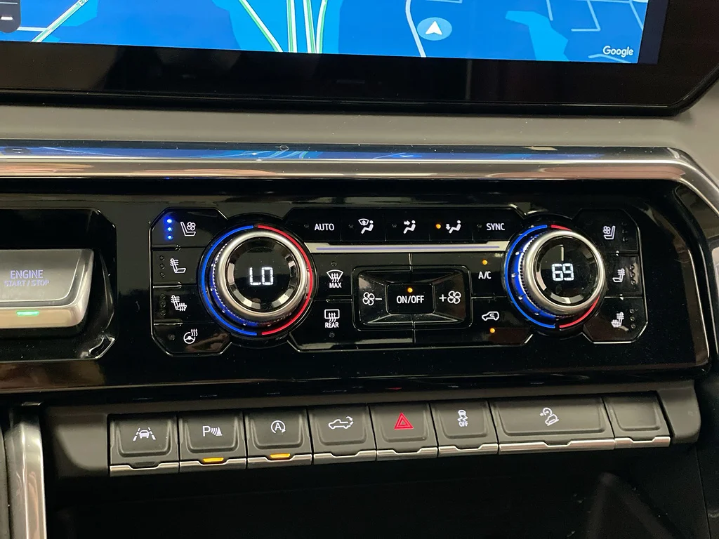 Used 2025 Sterling Metallic GMC Denali Ultimate image 18