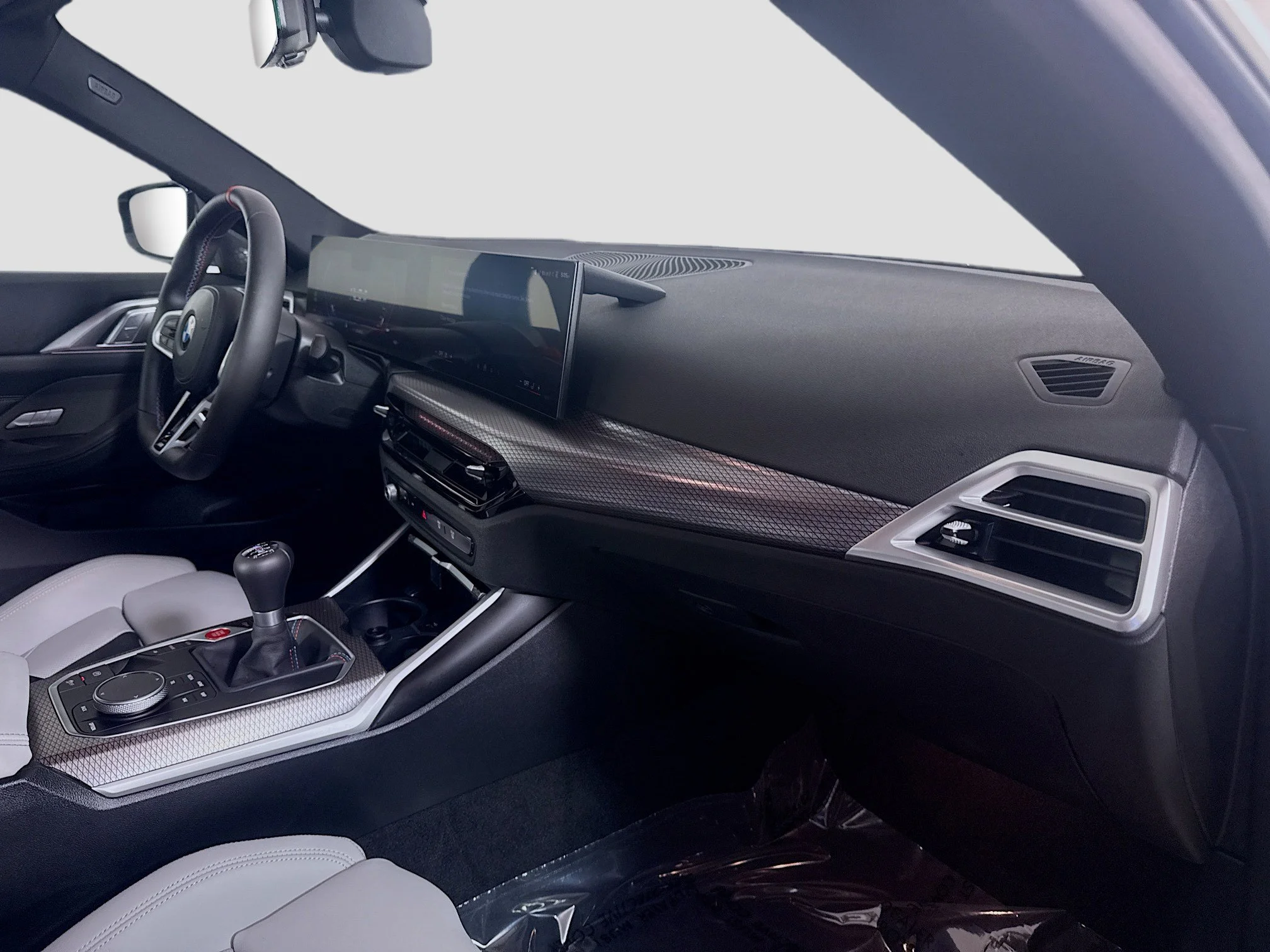 Used 2026 Alpine White BMW Base image 24