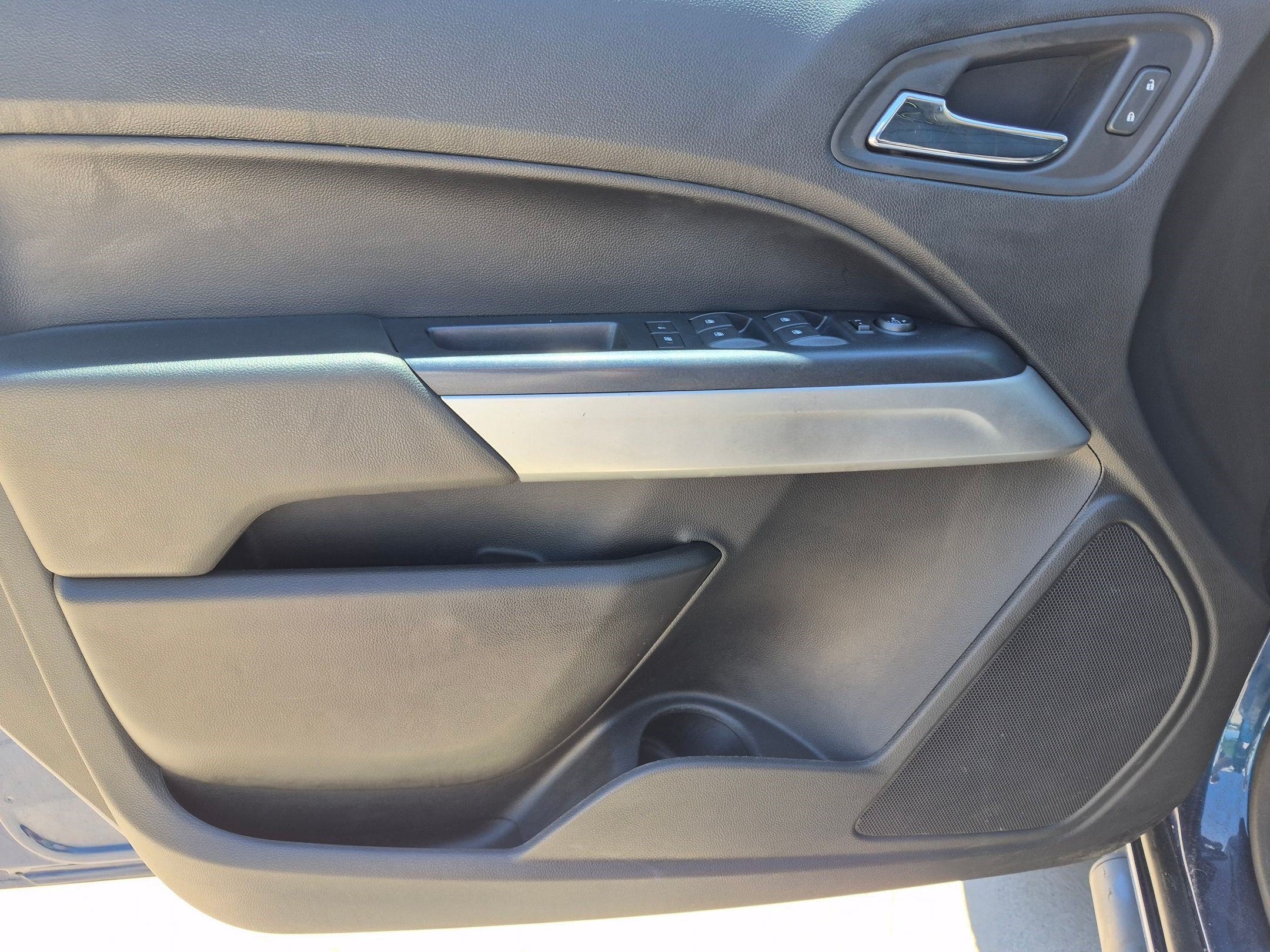 Used 2019 Pacific Blue Metallic Chevrolet 4WD LT image 11