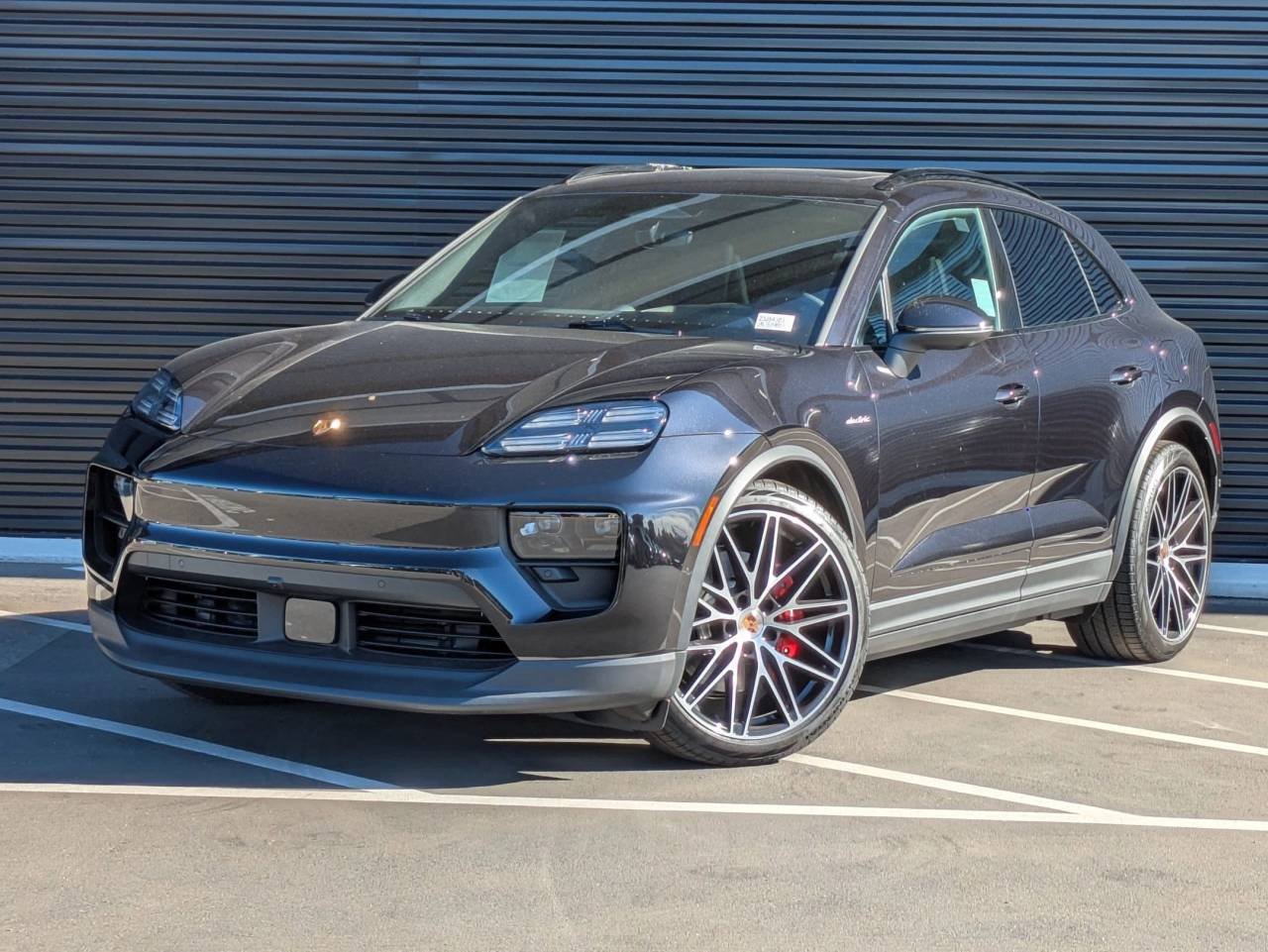 2025 Porsche Macan S