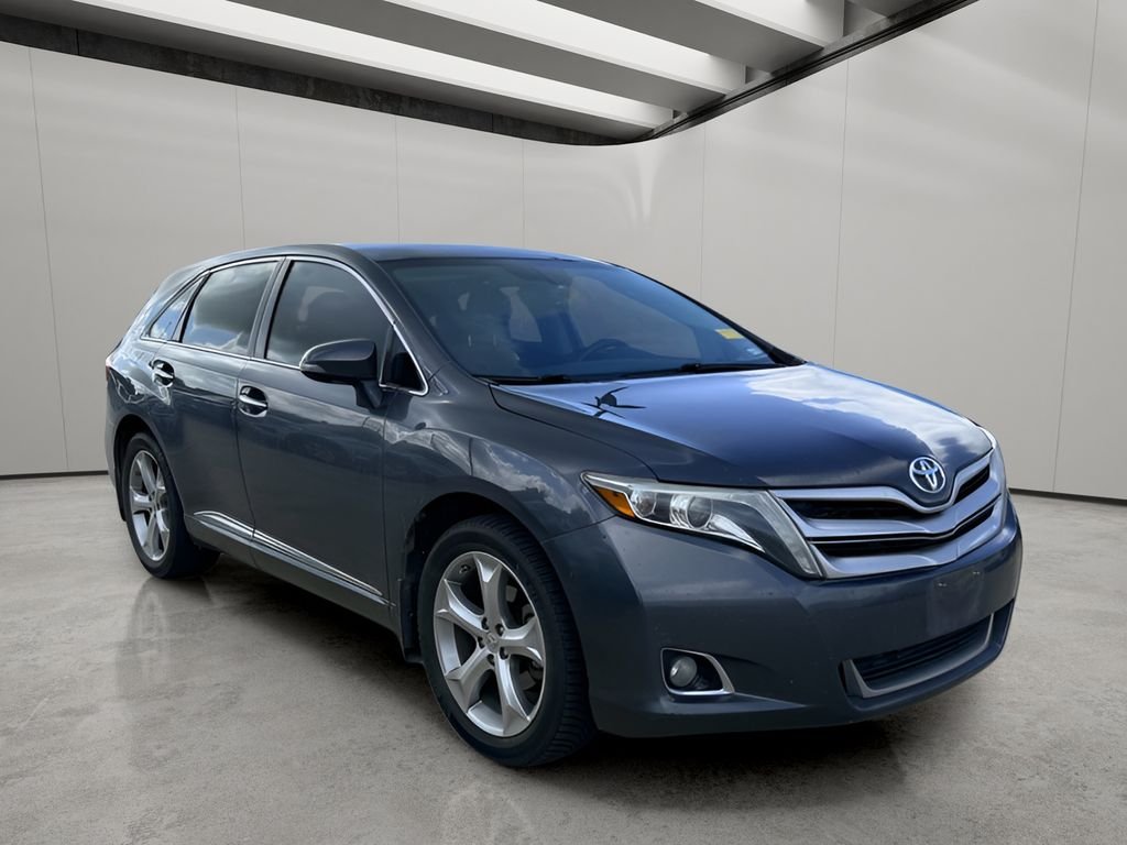 Used 2013 Magnetic Gray Pearl Toyota Limited image 7