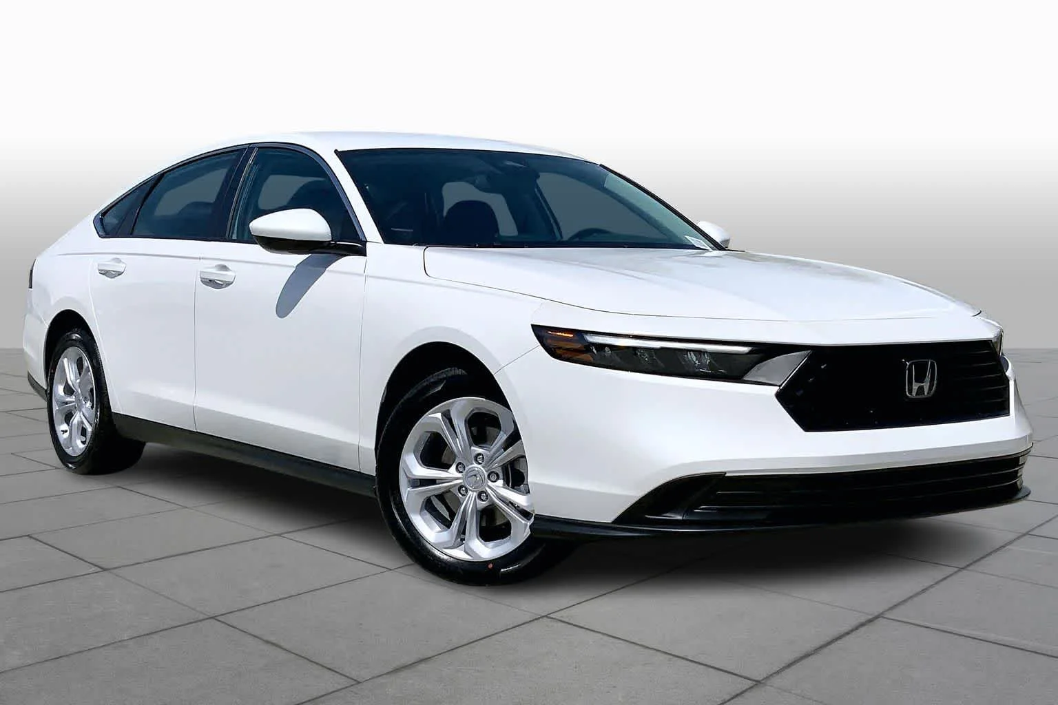 New 2026 Platinum White Pearl Honda LX image 2