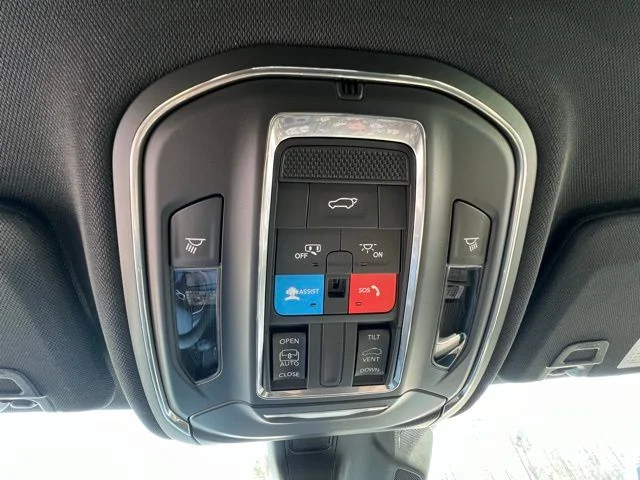 2025 Jeep Grand Cherokee Altitude - Photo 20