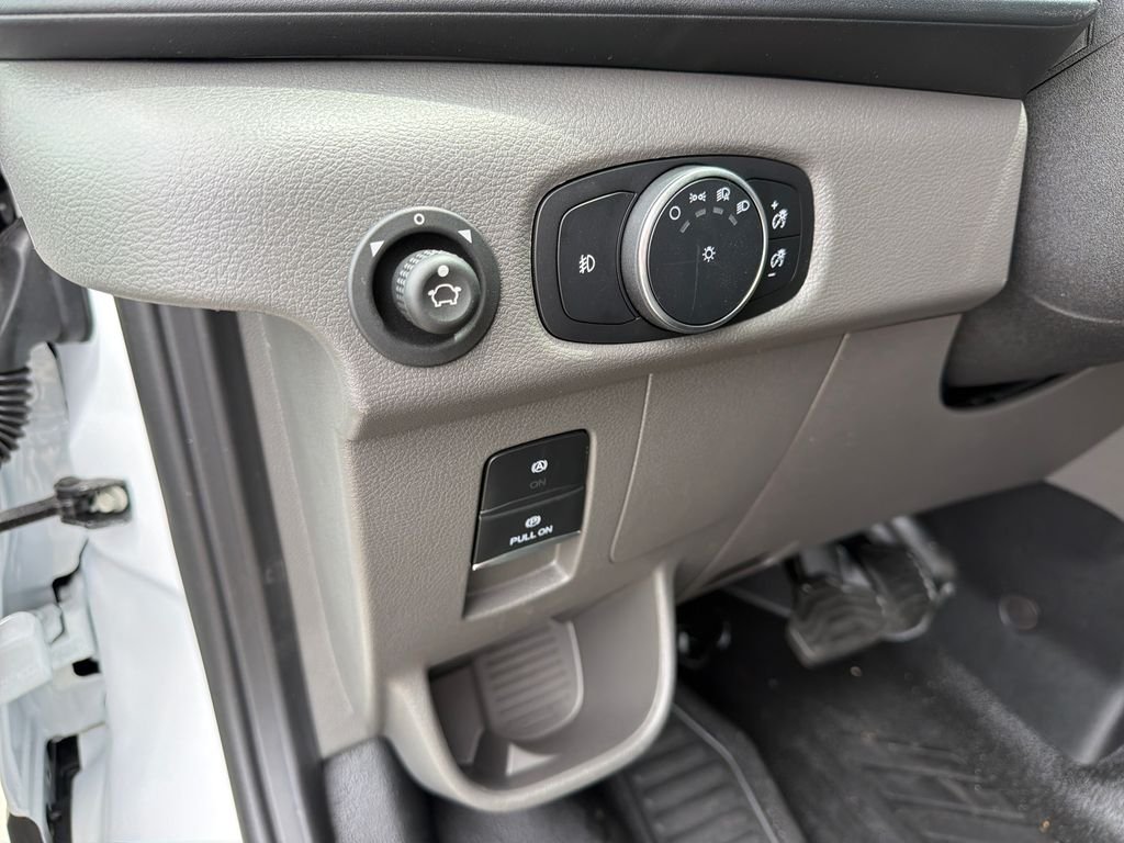 New 2026 Oxford White Ford Cargo Van image 28
