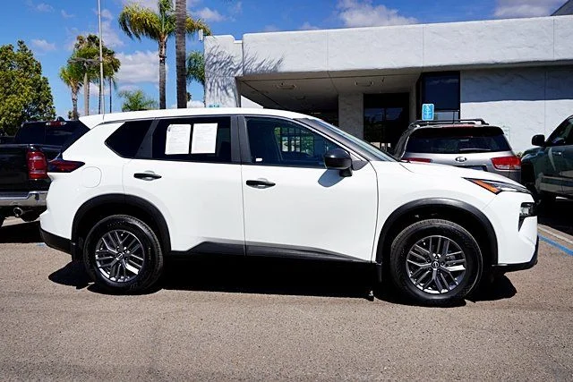 Used 2025 White Nissan S image 6