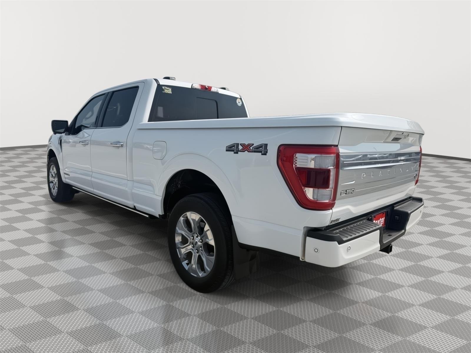 Certified Used 2022 Star White Metallic Tri-Coat Ford Platinum image 3