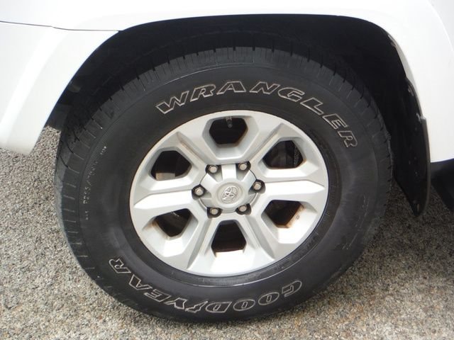 Used 2017 White Toyota SR5 Premium image 4
