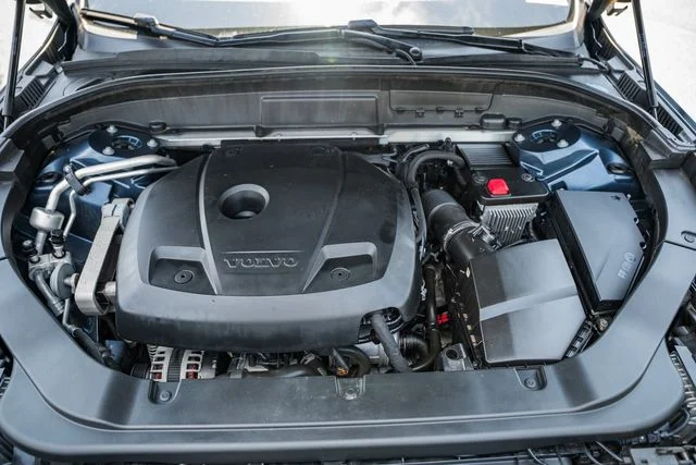 Used 2019 Denim Blue Volvo T5 Inscription image 20