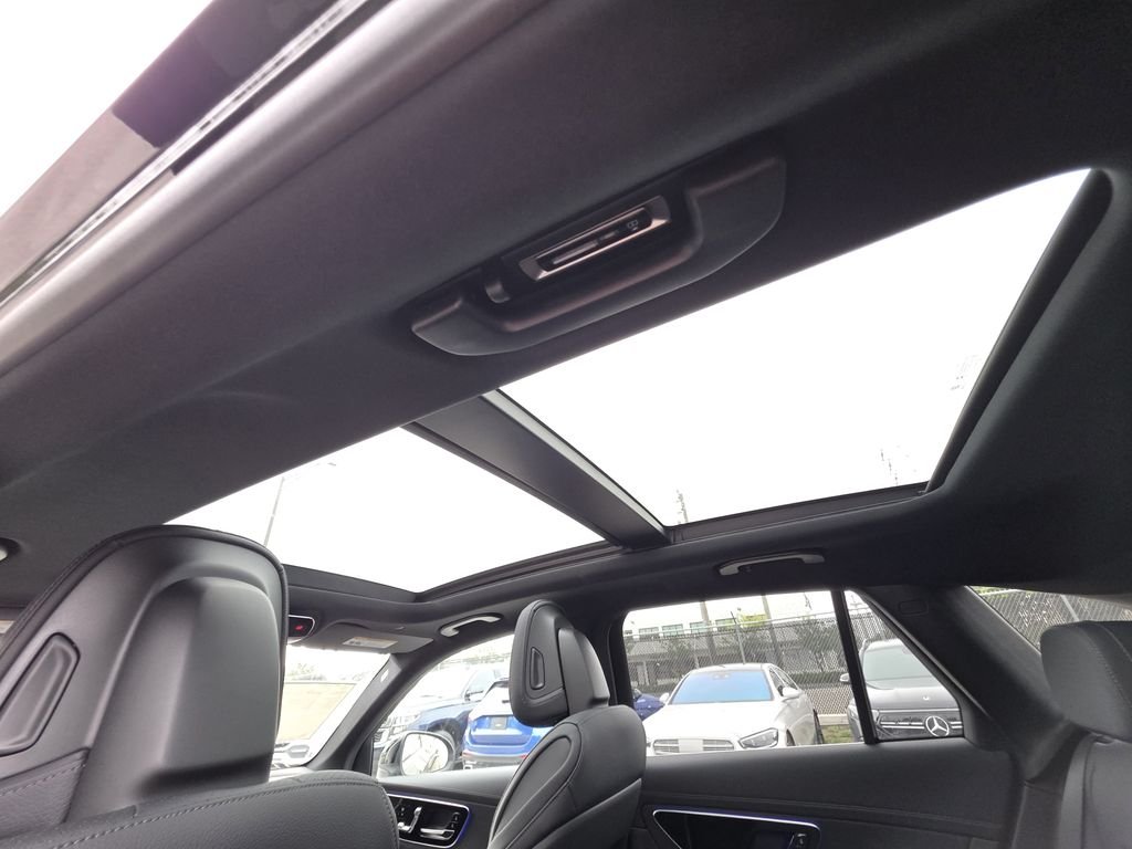 New 2026 Black Mercedes-Benz GLC 300 image 12
