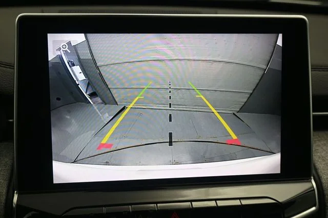 Certified Used 2022 Bright White Clearcoat Jeep Latitude Lux image 11