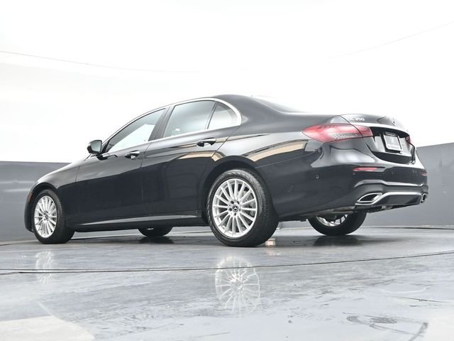 Used 2023  Mercedes-Benz E 350 image 34