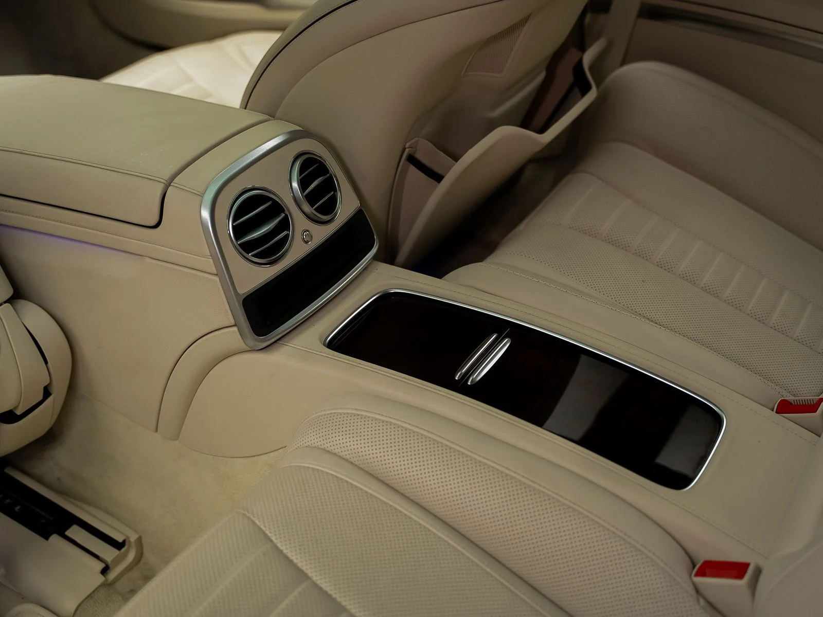 Used 2015 White Mercedes-Benz S 550 image 40