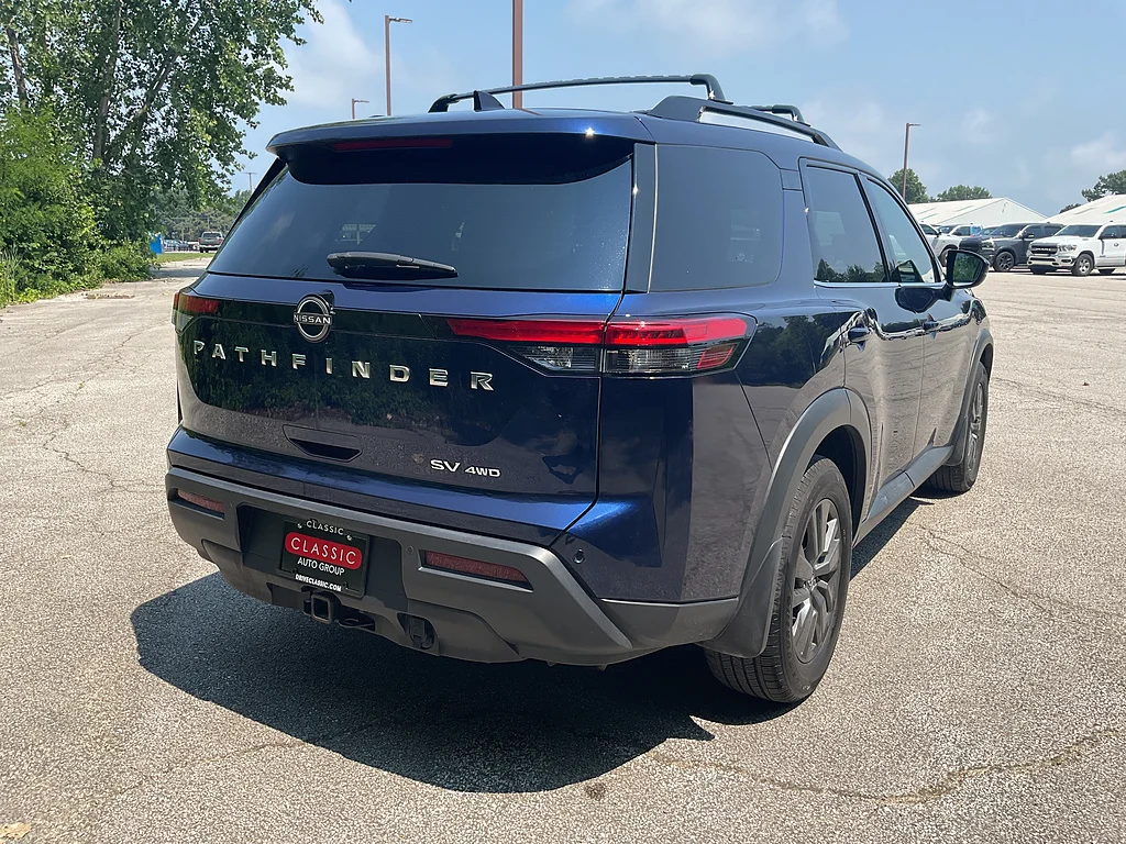 Used 2022 Deep Ocean Blue Pearl Nissan SV image 5
