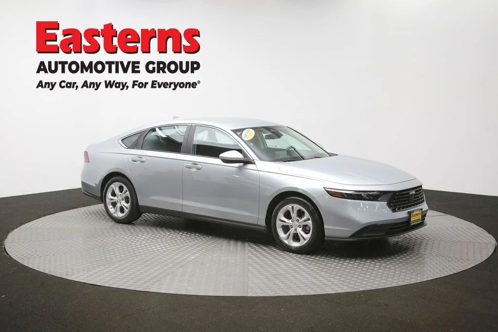 Used 2025 Silver Honda LX image 47