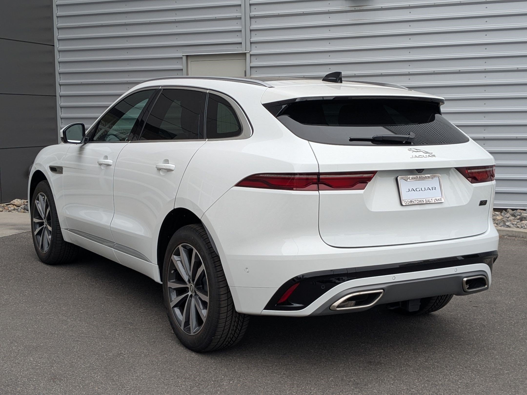 New 2026 Fuji White JAGUAR  P400 R-DYNAMIC S image 7