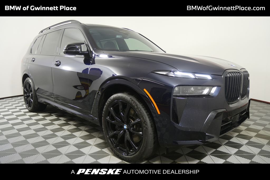 2023 BMW X7 M60i's photo