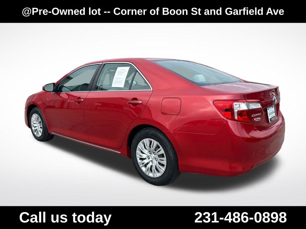 Used 2012 Red Toyota LE image 3