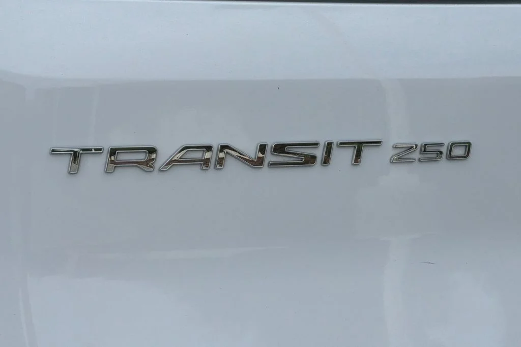 Used 2023 Oxford White Ford Base image 39