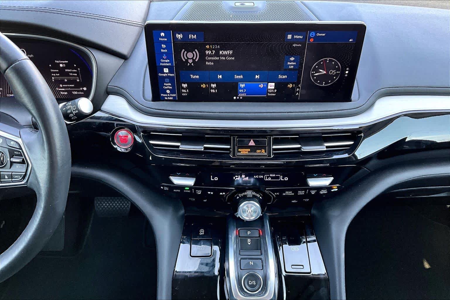 Used 2025 Majestic Black Pearl Acura w/Technology Package image 14